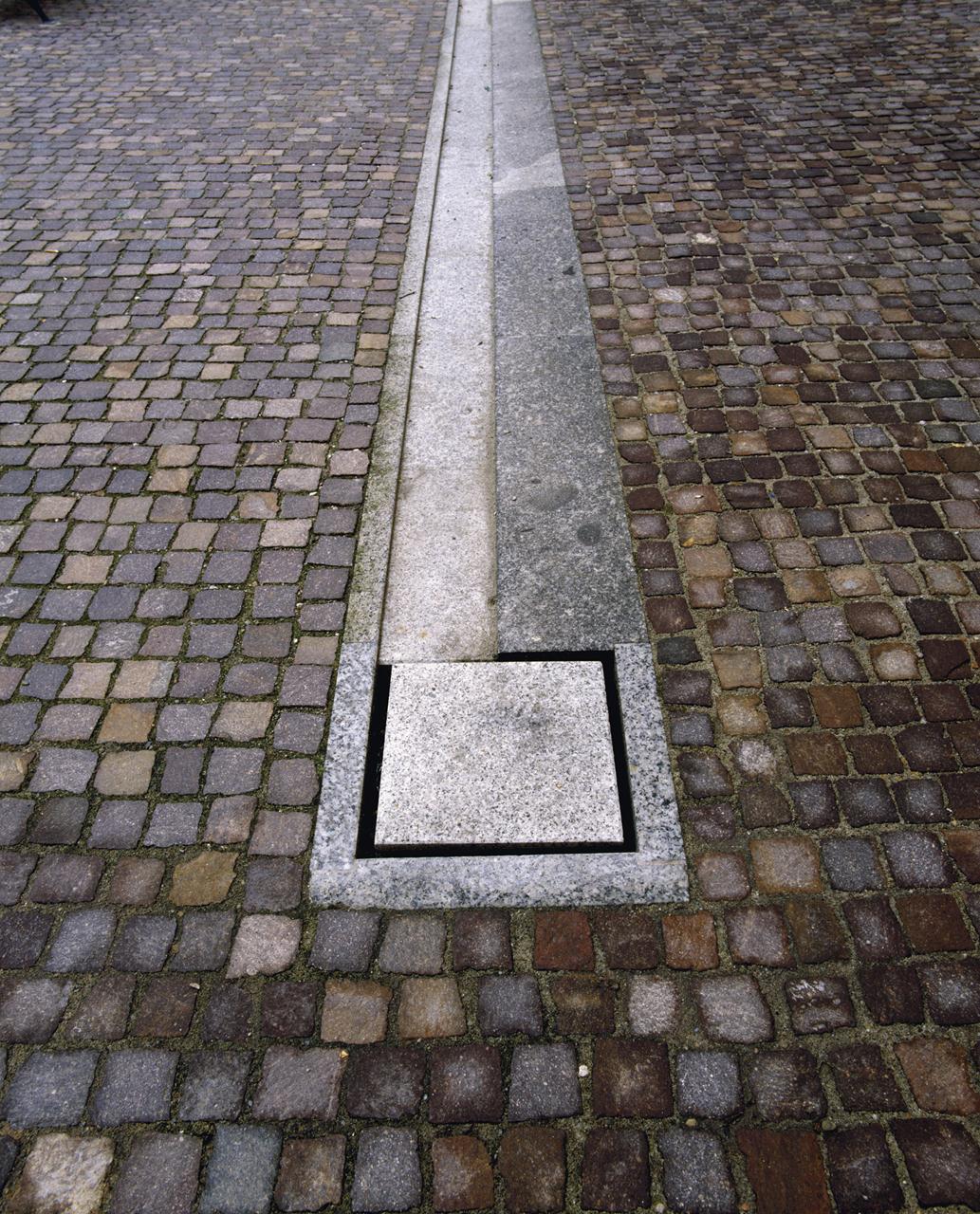 http://www.antoniolazzaretto.it/wp-content/uploads/2013/11/16-p05.jpg