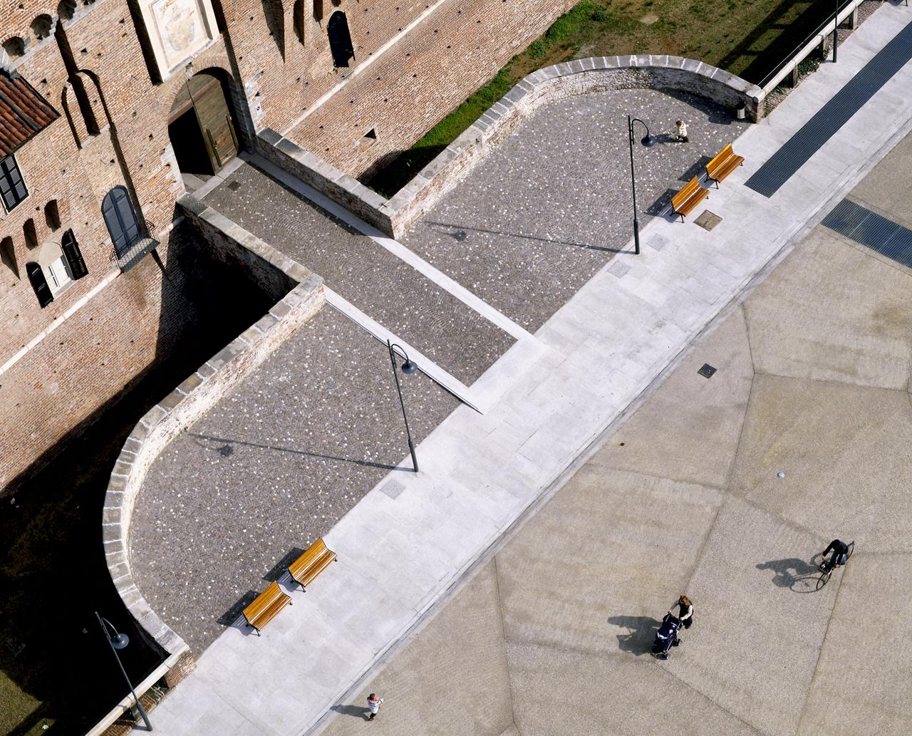 http://www.antoniolazzaretto.it/wp-content/uploads/2013/11/3-p02.jpg